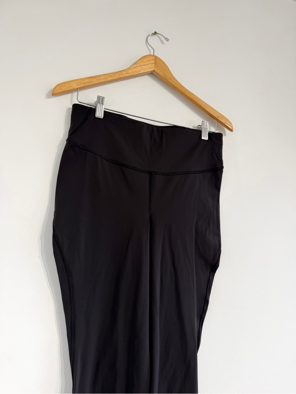 Lululemon Base Pace High-Rise Tight 28" Brushed Black running workout - Picture 4 of 12